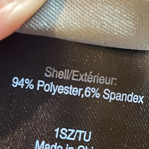 C9 By Champion Black & Green Bennie Hat With Pony Tail Hole in the Back - Picture 5 of 5